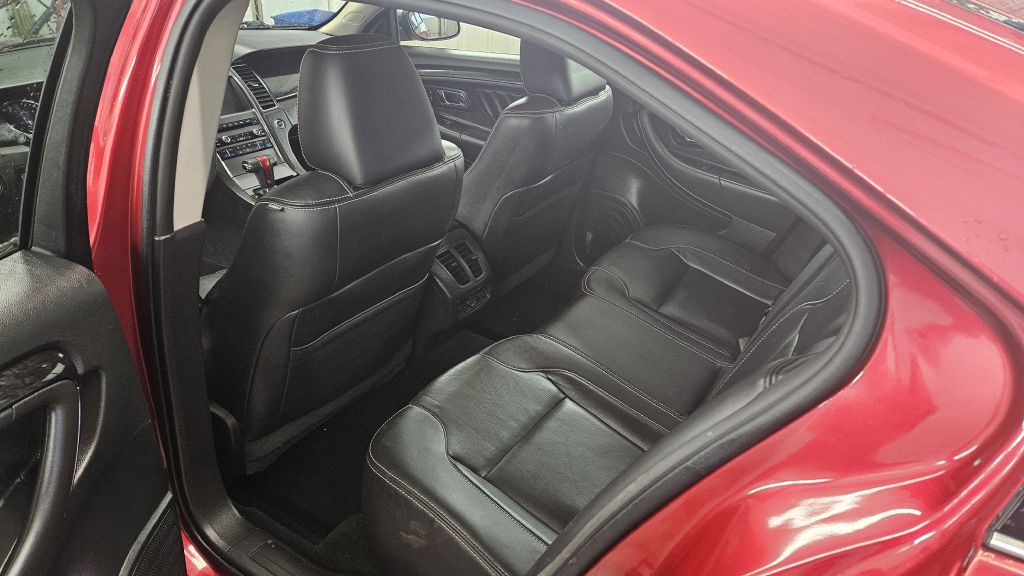 2012 Ford Taurus Image 6