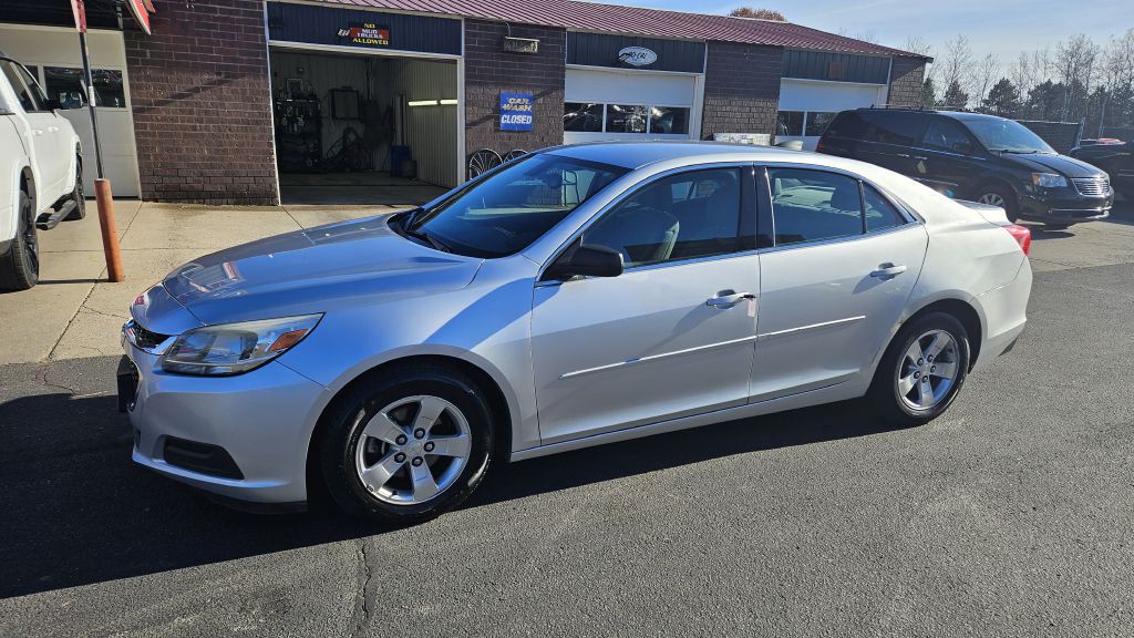 2015 Chevrolet Malibu Image 3