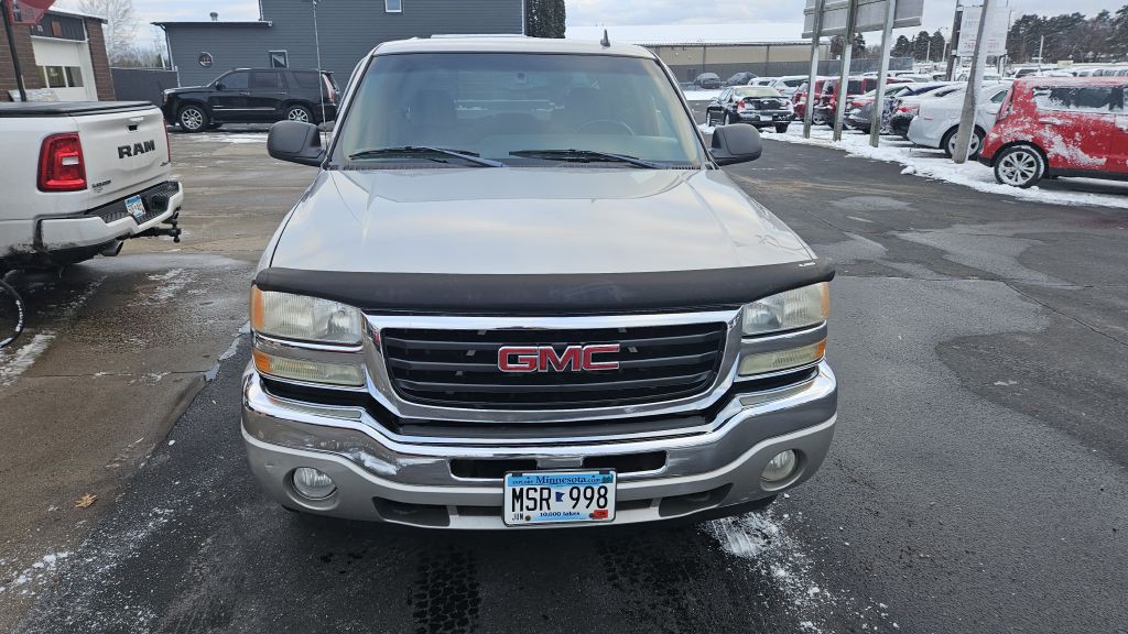 2006 GMC Sierra Image 2