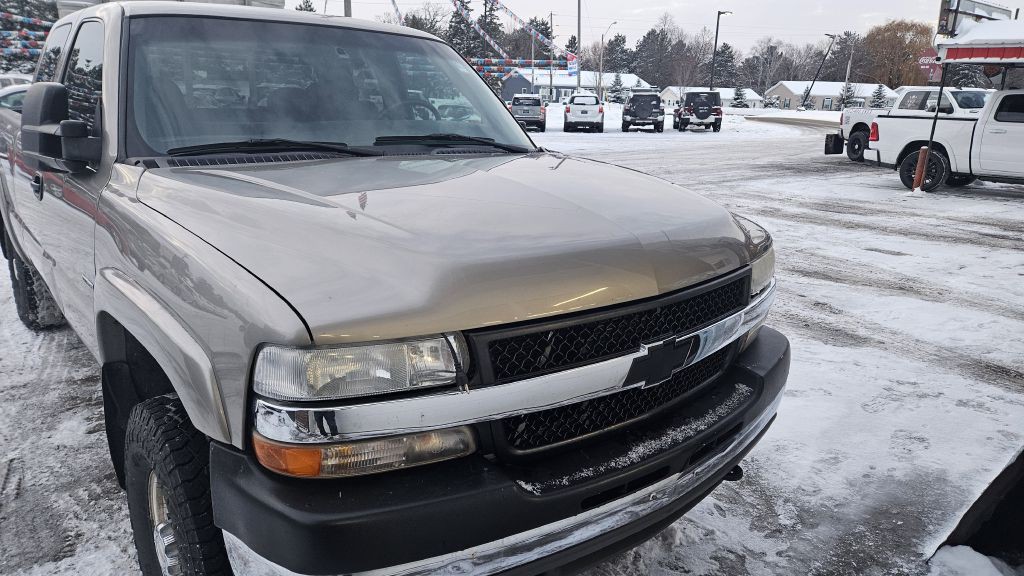 2001 Chevrolet Silverado 1500 Image 2