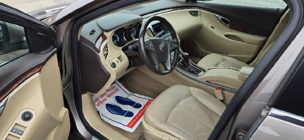 2012 Buick Lacrosse Image 5