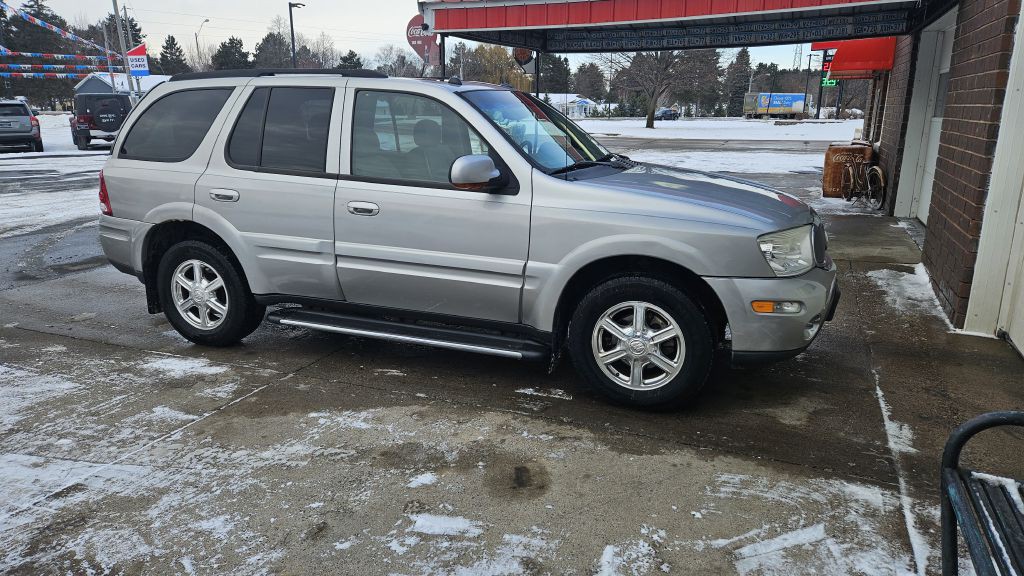 2005 Buick Rainier Image 2