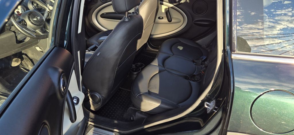 2014 MINI Cooper Image 7