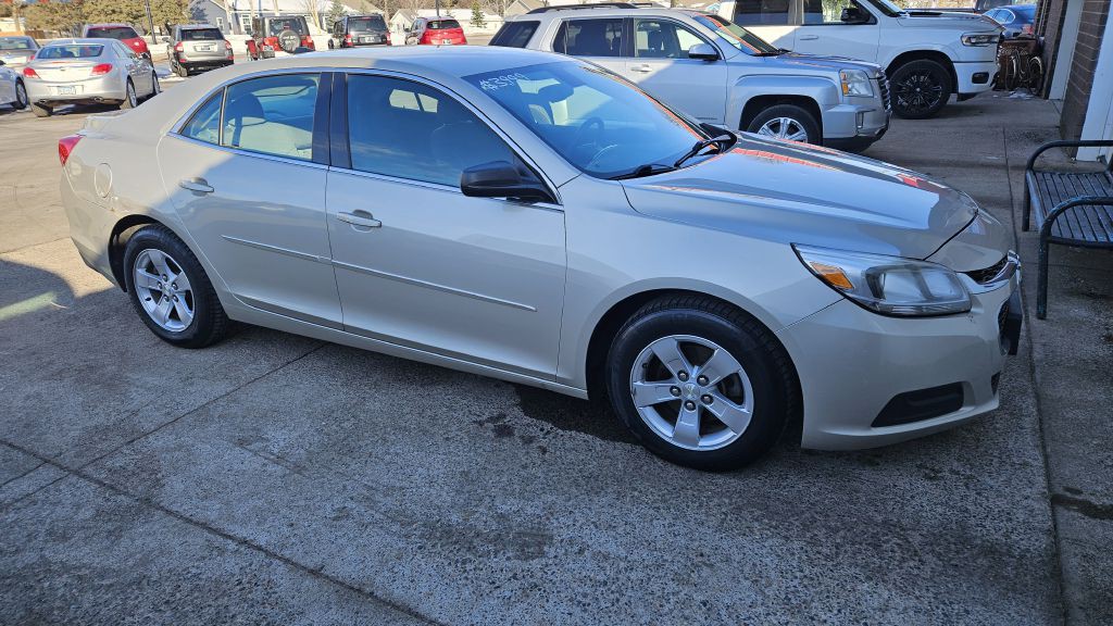 2014 Chevrolet Malibu Image 1