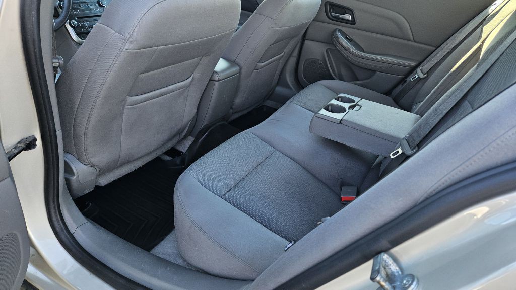 2014 Chevrolet Malibu Image 6