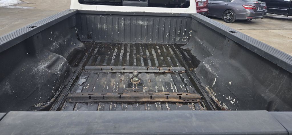 2010 Ford F-250 Image 8