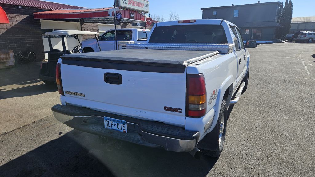 2002 GMC Sierra Image 4