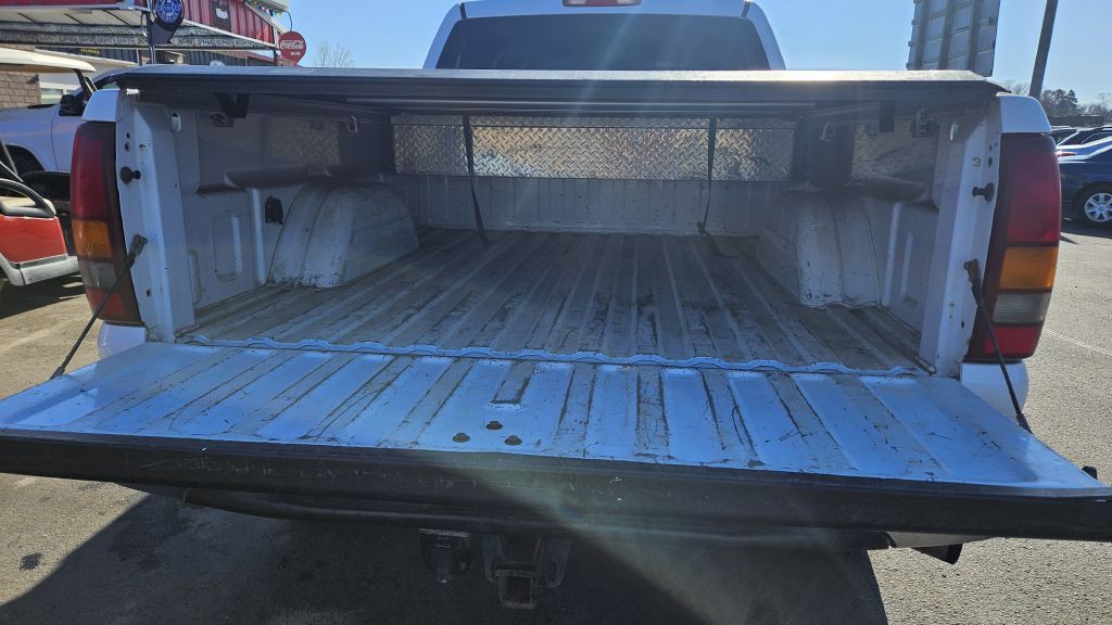 2002 GMC Sierra Image 5