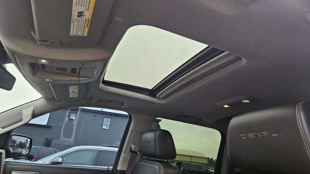 2017 GMC Sierra Image 8