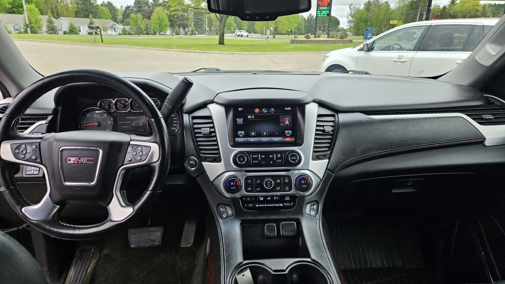 2015 GMC Yukon Image 8