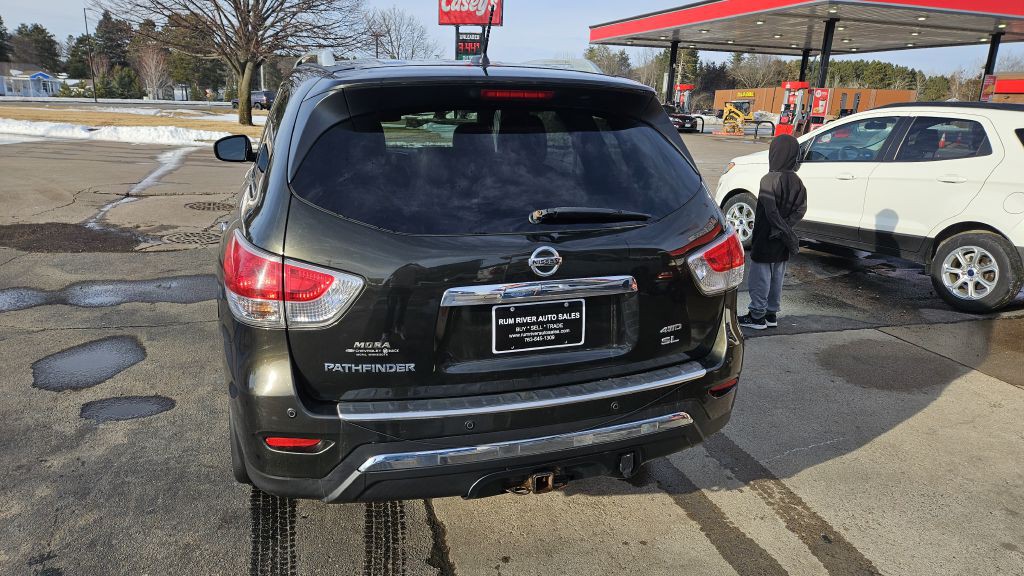 2015 Nissan Pathfinder Image 4