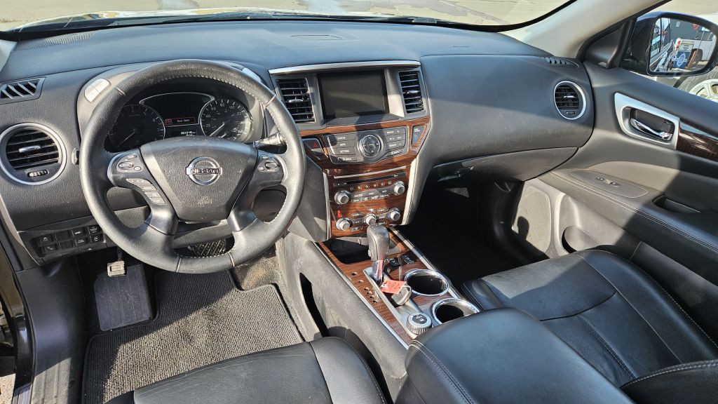 2015 Nissan Pathfinder Image 8