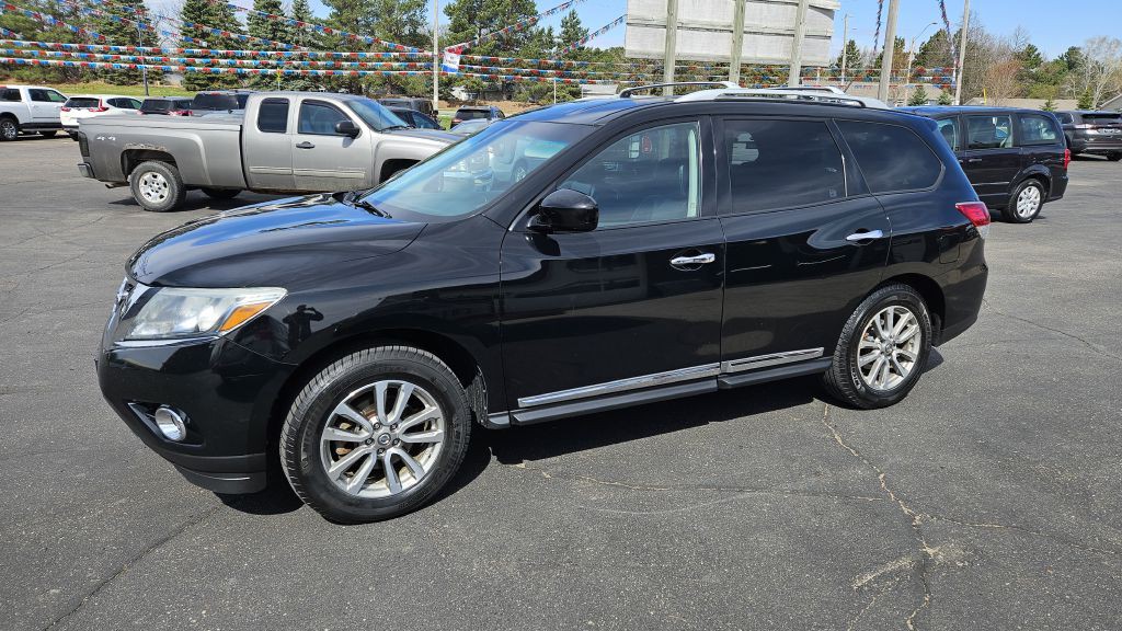 2013 Nissan Pathfinder Image 1
