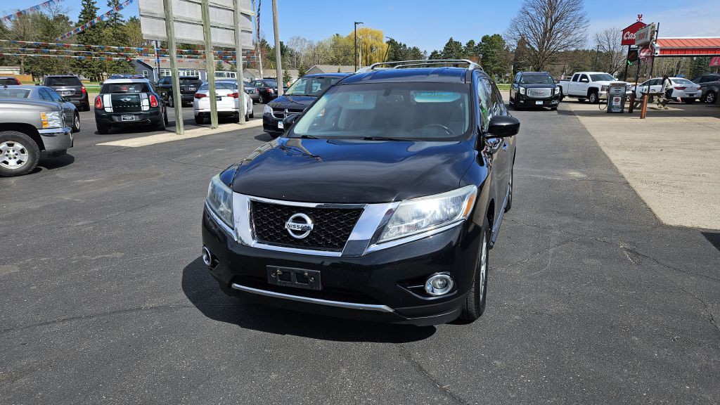 2013 Nissan Pathfinder Image 2