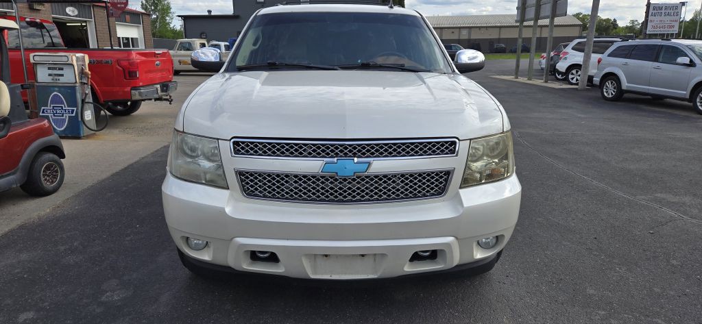 2011 Chevrolet Tahoe Image 2