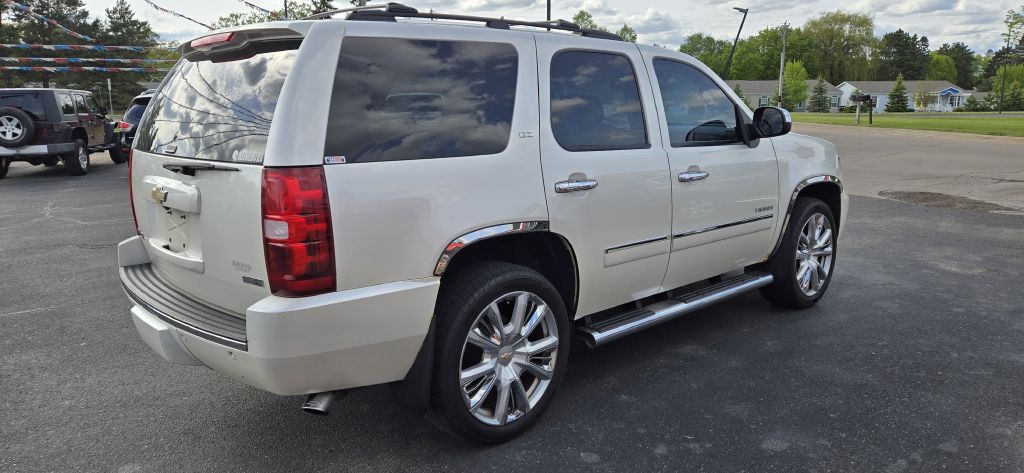 2011 Chevrolet Tahoe Image 4