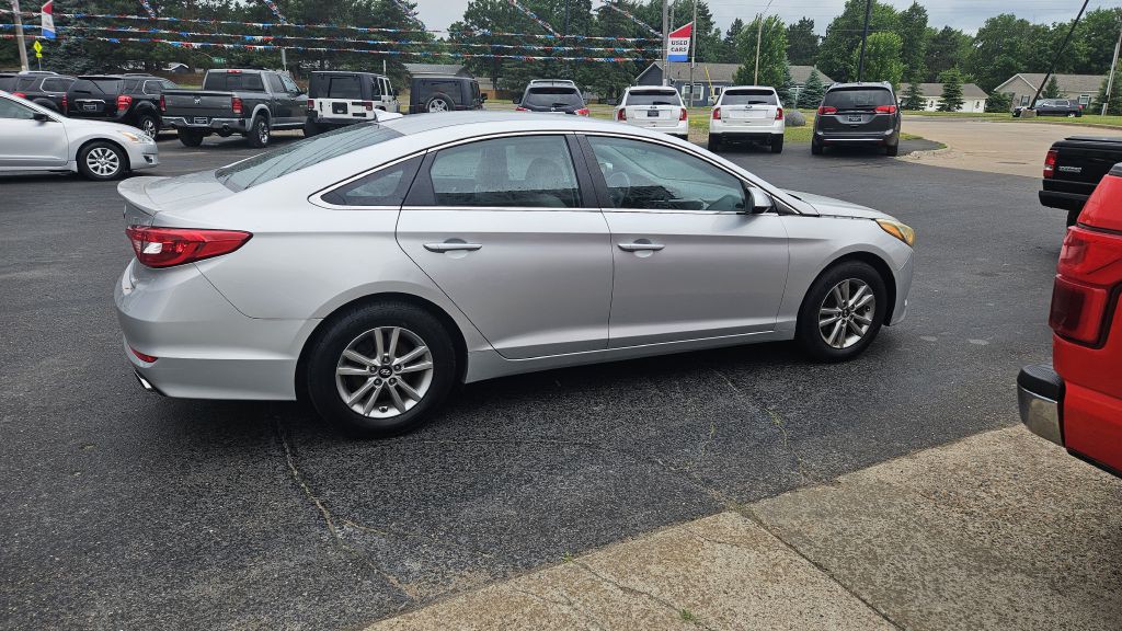 2017 Hyundai Sonata Image 2