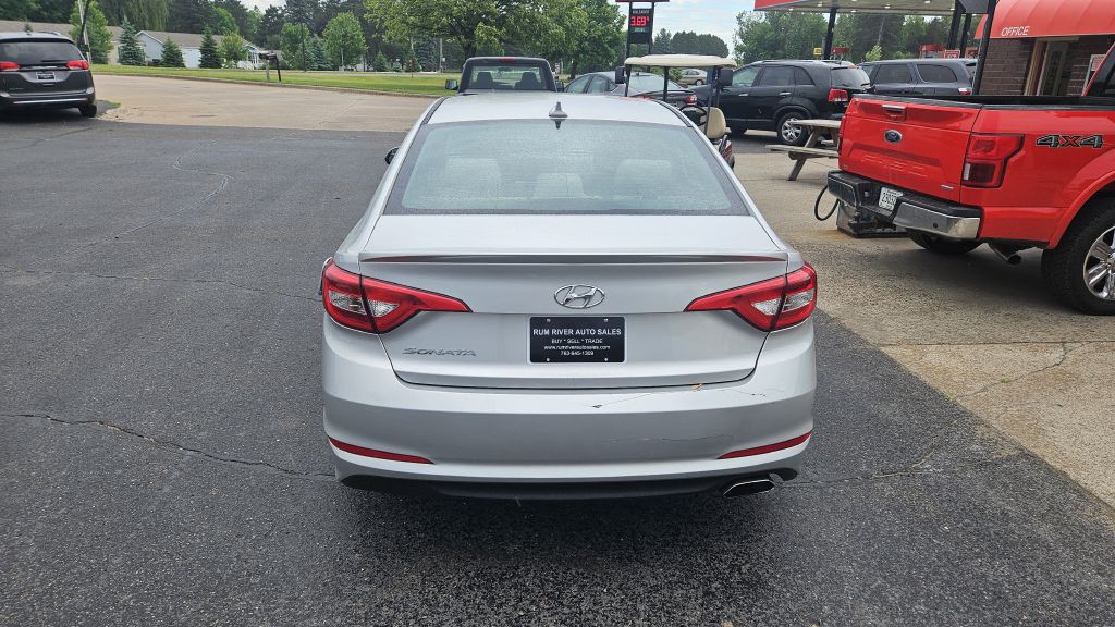 2017 Hyundai Sonata Image 4