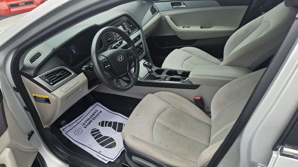 2017 Hyundai Sonata Image 5