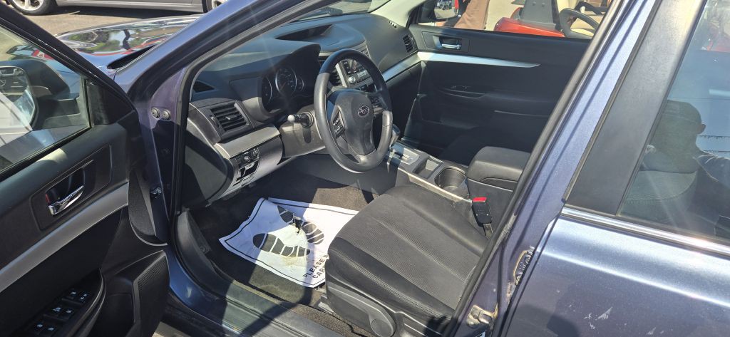 2013 Subaru Outback Image 5