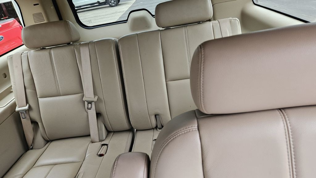 2008 GMC Yukon Image 6