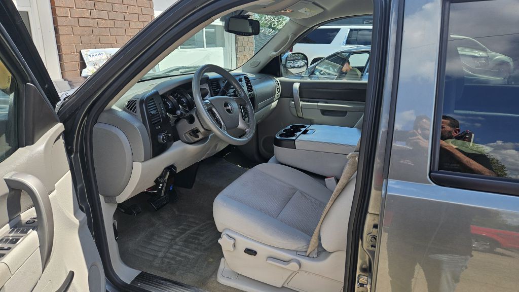 2011 GMC Sierra Image 5