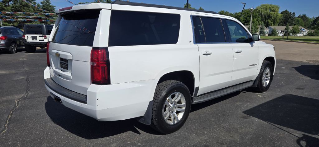 2015 Chevrolet Suburban Image 4