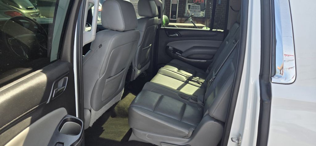 2015 Chevrolet Suburban Image 8