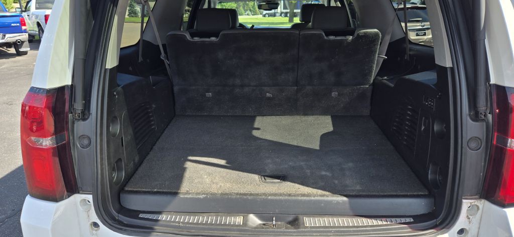 2015 Chevrolet Suburban Image 10