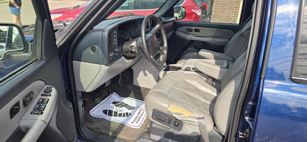 2001 Chevrolet Tahoe Image 6