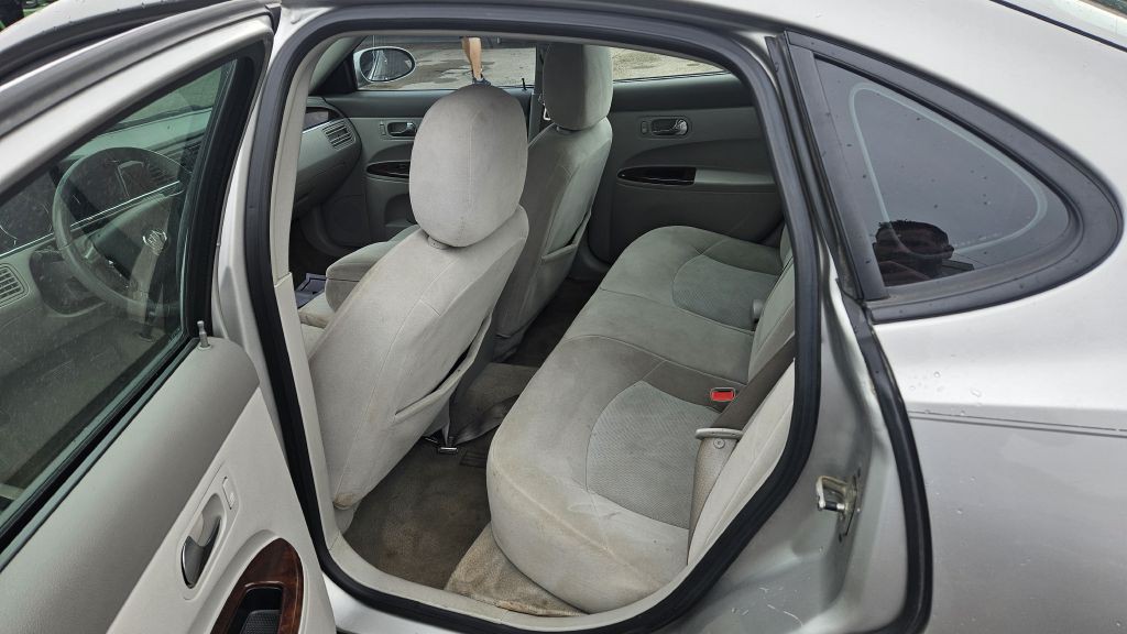 2008 Buick Lacrosse Image 6