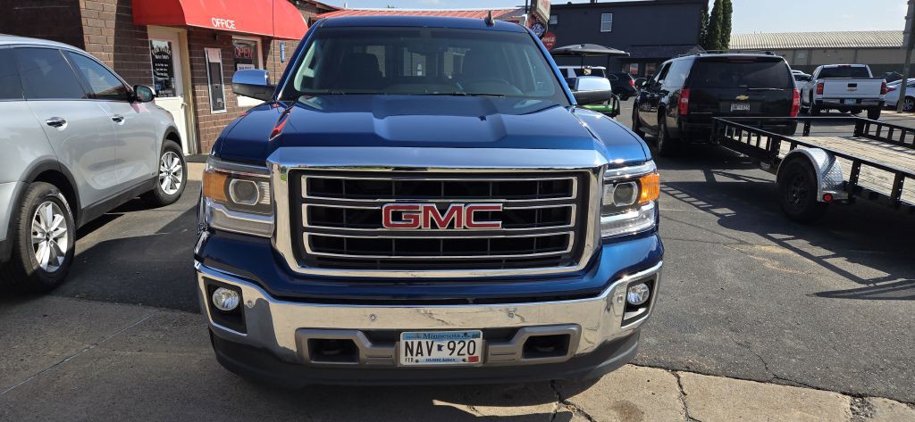 2015 GMC Sierra Image 2
