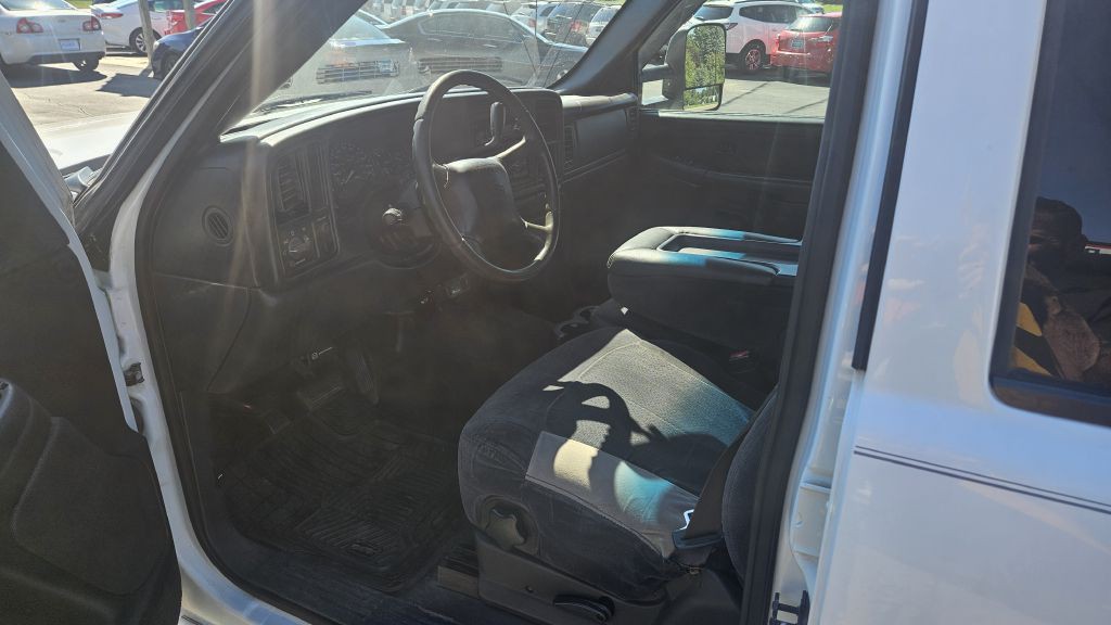 2002 Chevrolet Silverado 1500 Image 6
