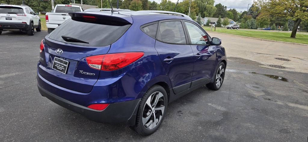 2011 Hyundai Tucson Image 4