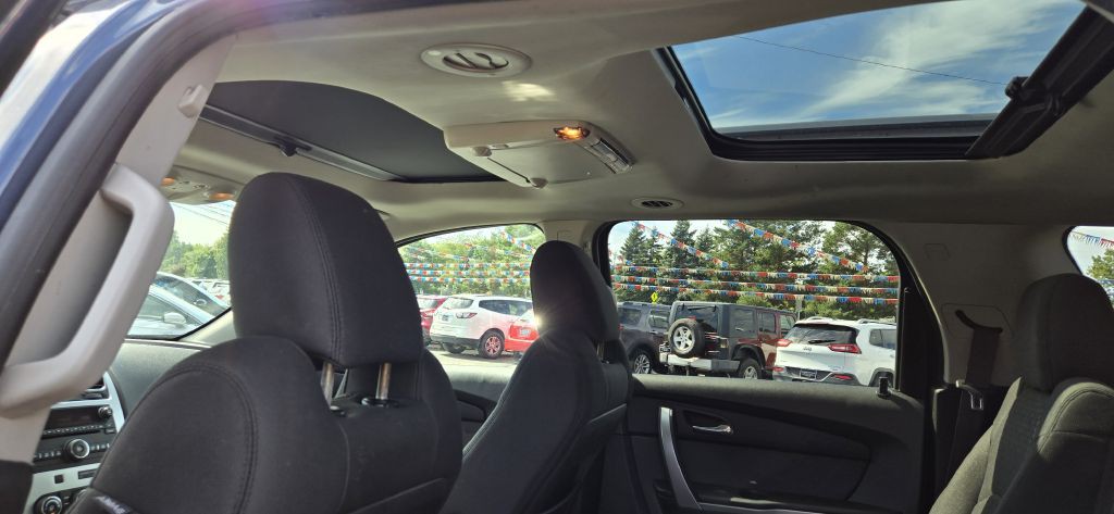 2012 GMC Acadia Image 7