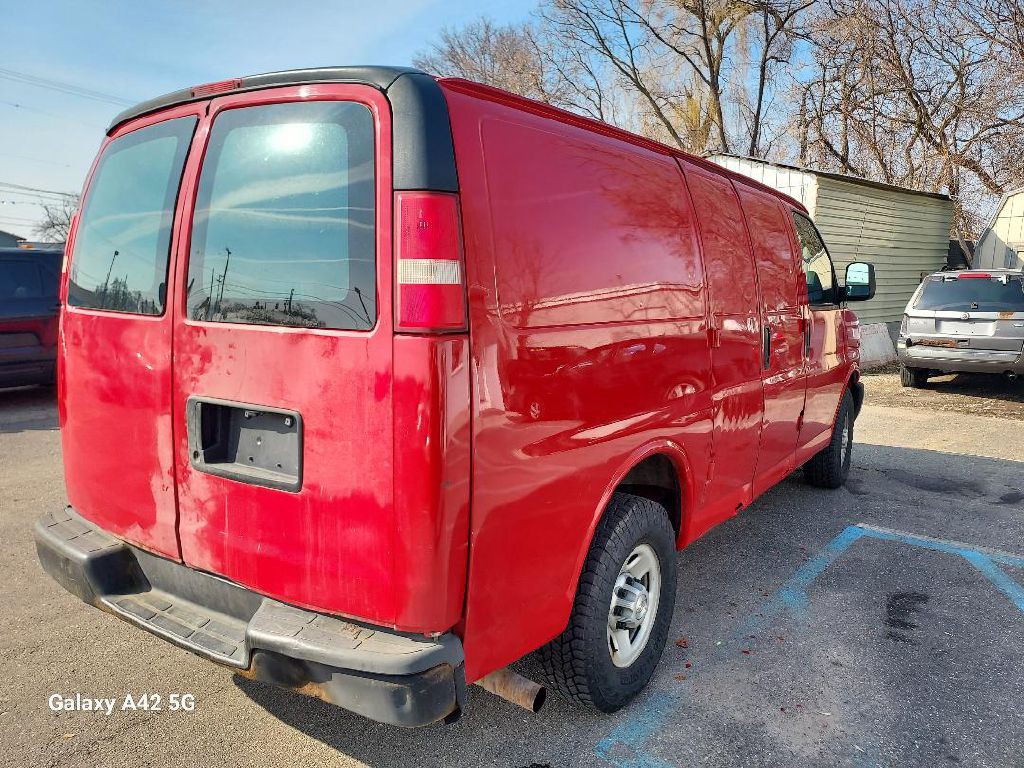 2013 Chevrolet Express Image 4