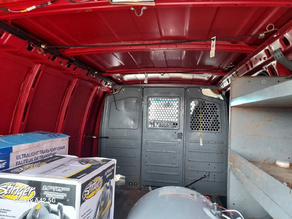 2013 Chevrolet Express Image 10