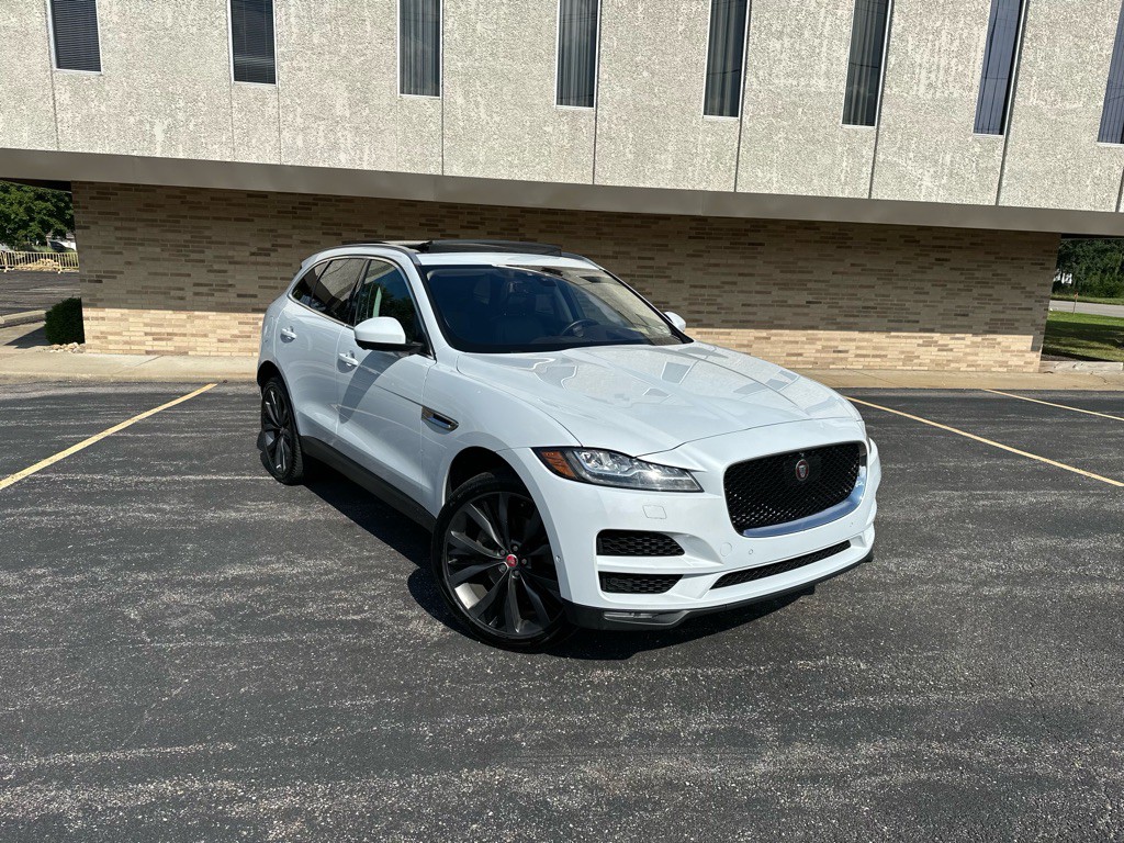 2019 Jaguar F-PACE Image 3