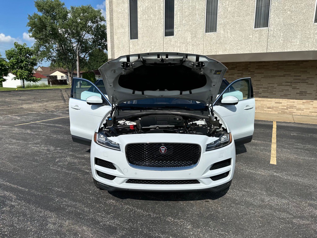 2019 Jaguar F-PACE Image 26