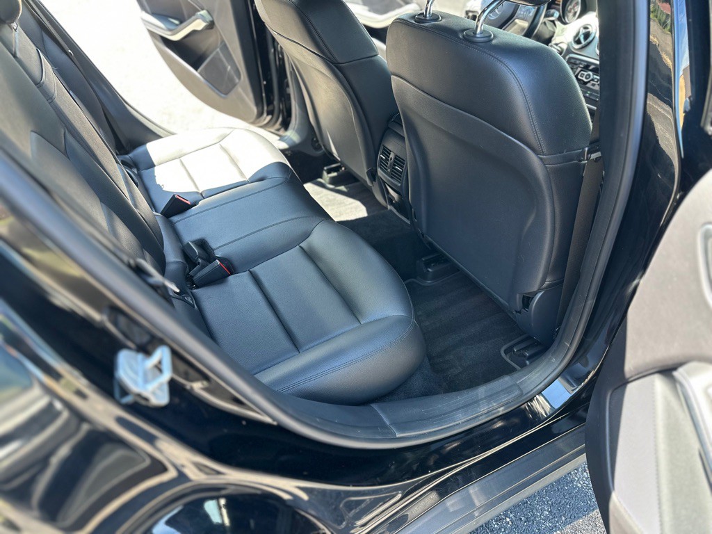 2015 Mercedes-Benz GLA-Class Image 14
