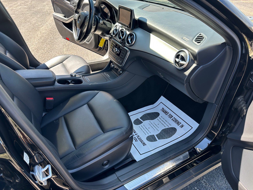 2015 Mercedes-Benz GLA-Class Image 15