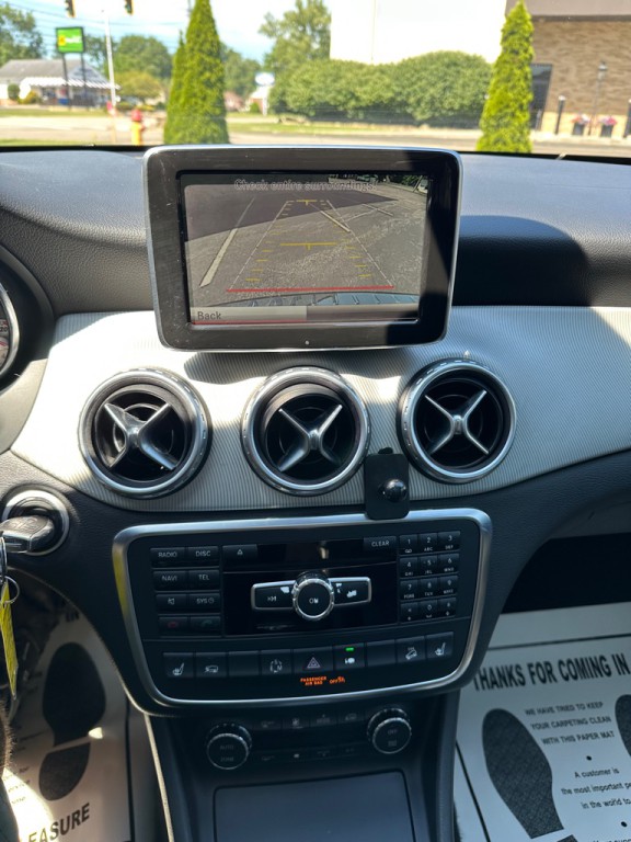 2015 Mercedes-Benz GLA-Class Image 24