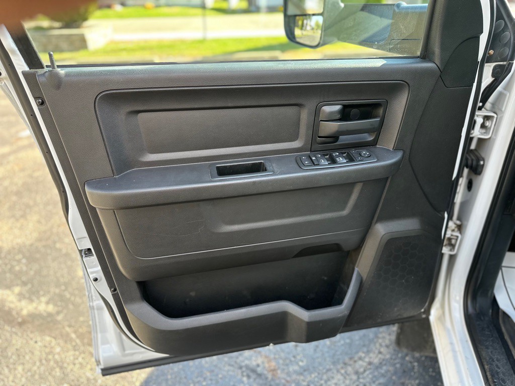 2014 RAM 1500 Image 16