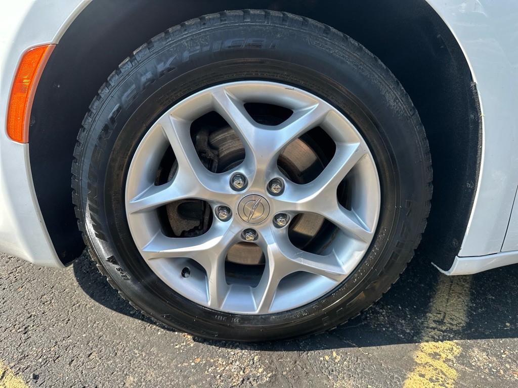 2017 Chrysler Pacifica Image 6