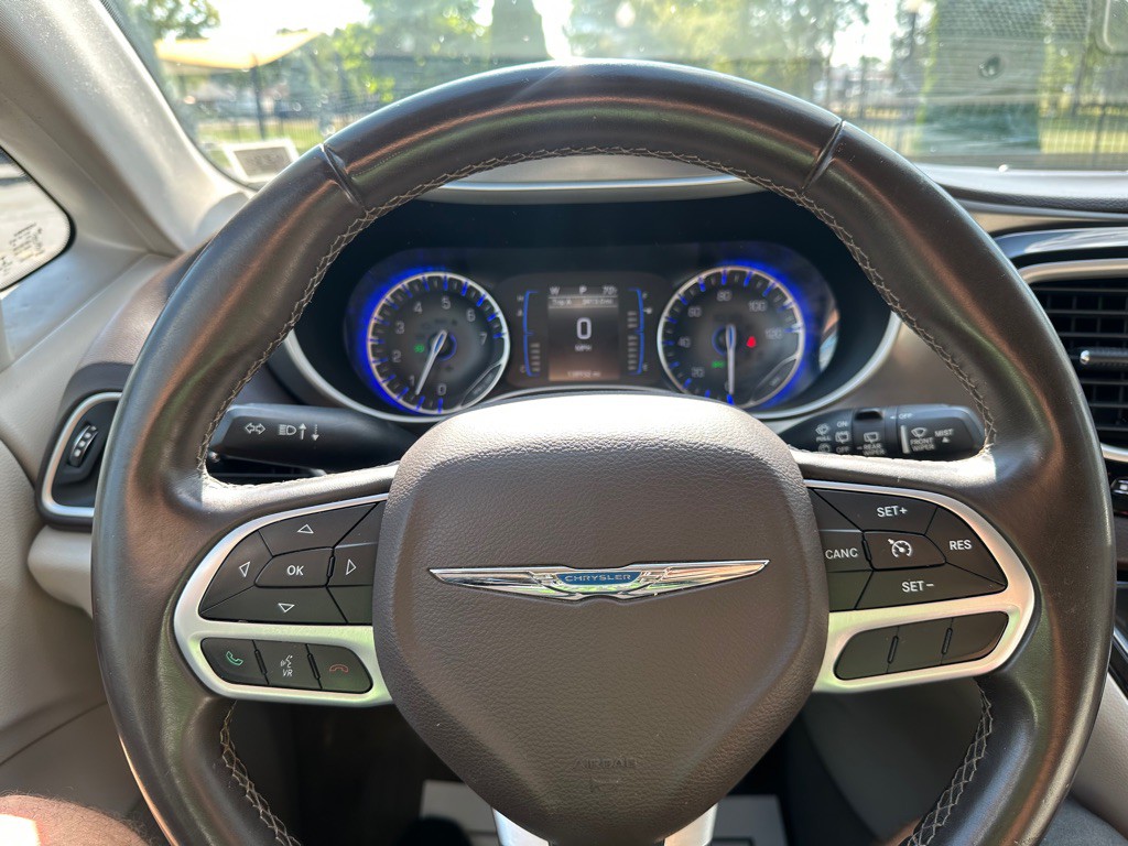 2017 Chrysler Pacifica Image 30