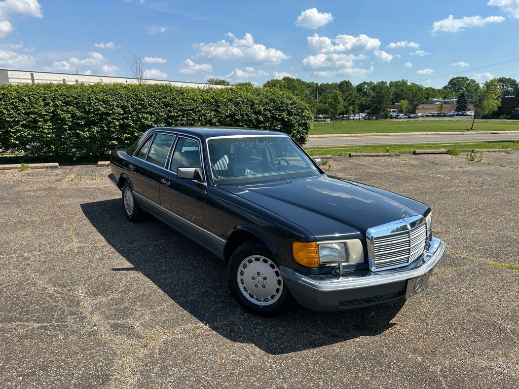 1988 Mercedes-Benz 420-Class Image 5