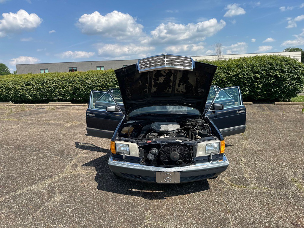 1988 Mercedes-Benz 420-Class Image 24