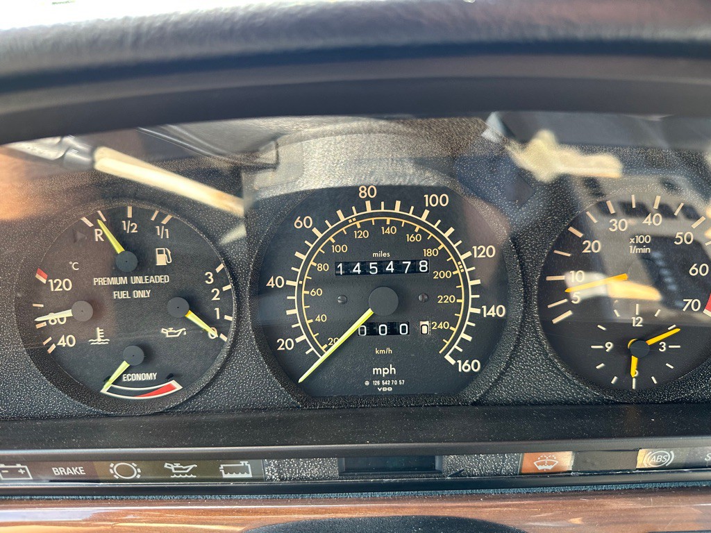 1988 Mercedes-Benz 420-Class Image 31
