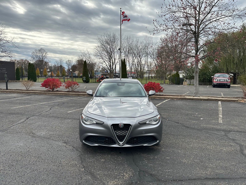 2018 Alfa Romeo Giulia Image 5