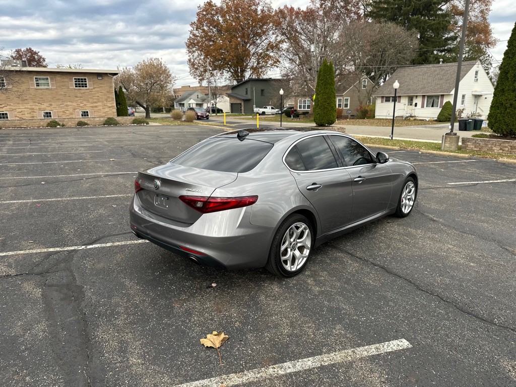 2018 Alfa Romeo Giulia Image 11